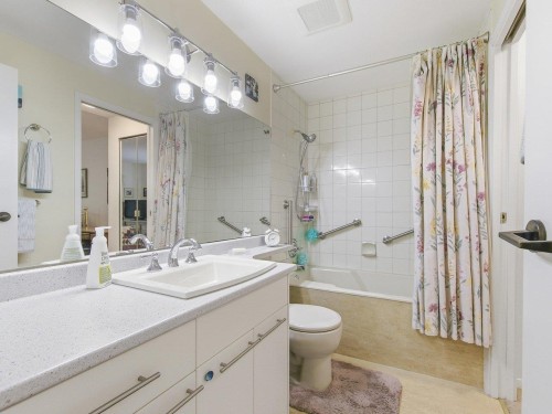 3184 Mountain Highway, North Vancouver, BC 