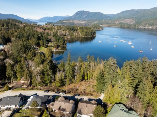 5830 Marine Way, Sechelt, BC 