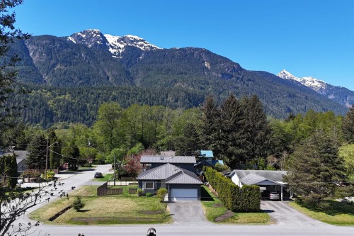 41613 Cottonwood Road  Squamish, BC V0N 1H0