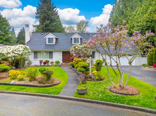 3 Sennok Crescent  Vancouver, BC V6N 2E3