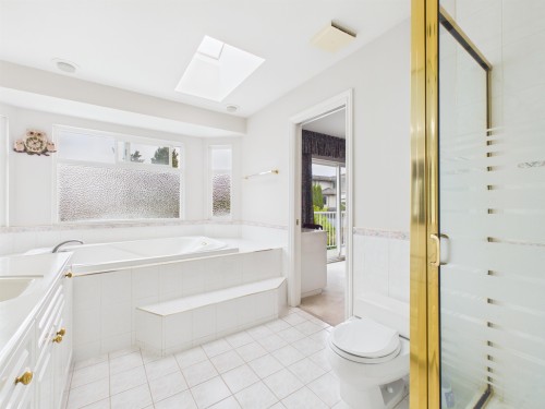 7969 Macpherson Avenue, Burnaby, BC 