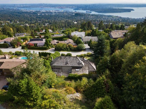 1565 Vinson Creek Road, West Vancouver, BC - Outdoor With View
