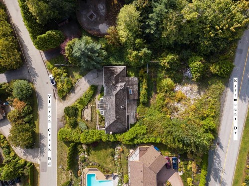 1565 Vinson Creek Road, West Vancouver, BC - Outdoor With View
