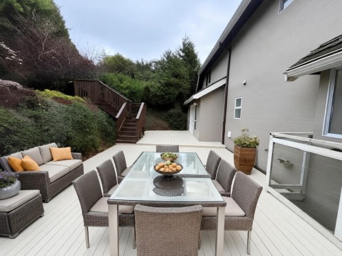 1565 Vinson Creek Road, West Vancouver, BC - Outdoor With Exterior