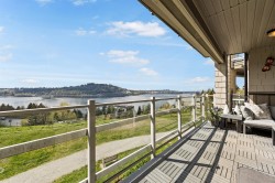 307-530 Raven Woods Drive North Vancouver, BC V7G 2T5