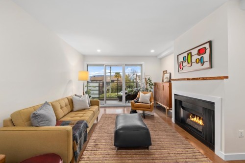 204-2336 Wall Street  Vancouver, BC V5L 1B7