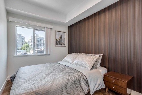 206-1168 Pendrell, Vancouver, BC 