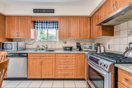 1276 Douglas Road, Burnaby, BC 
