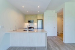 1xx-9060 University Crescent Burnaby, BC V5A 0E1
