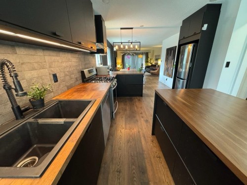 2790 12Th Avenue W, Vancouver, BC 