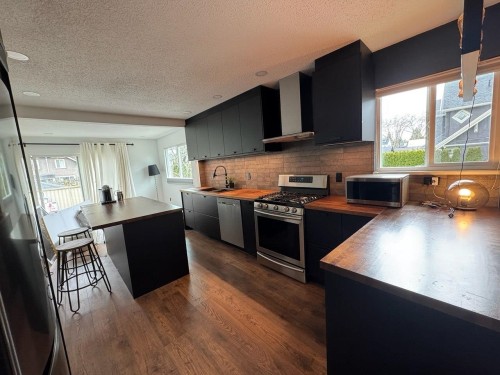 2790 12Th Avenue W, Vancouver, BC 