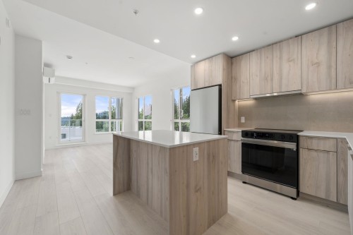 404-3594 Malsum Drive  North Vancouver, BC V7G 0B4