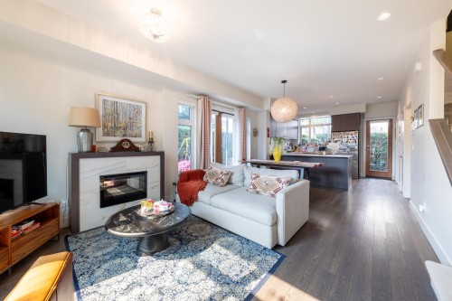 979 46Th Avenue W, Vancouver, BC 