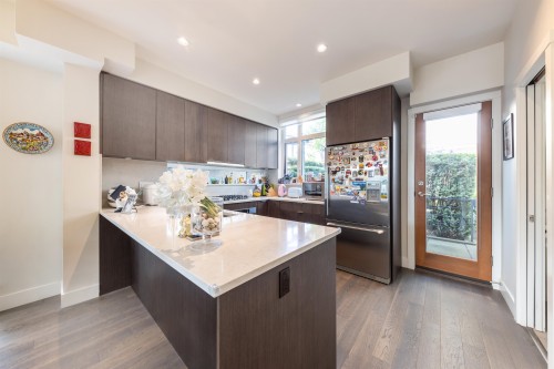 979 46Th Avenue W, Vancouver, BC 