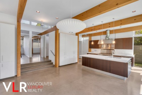 4883 College Highroad, Vancouver, BC 