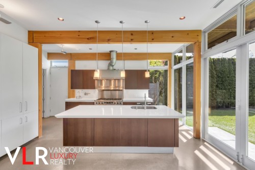 4883 College Highroad, Vancouver, BC 