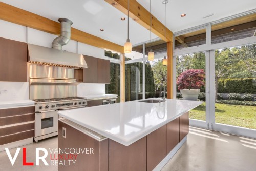4883 College Highroad, Vancouver, BC 
