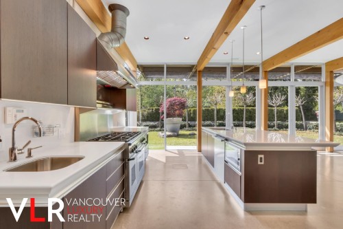 4883 College Highroad, Vancouver, BC 