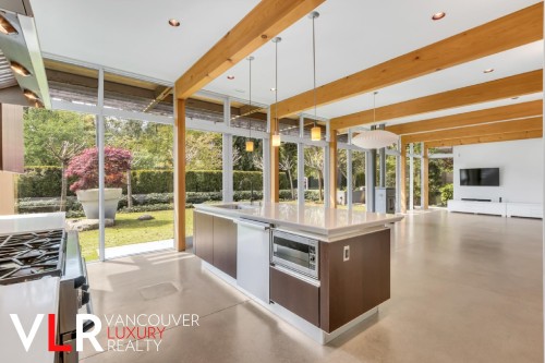 4883 College Highroad, Vancouver, BC 