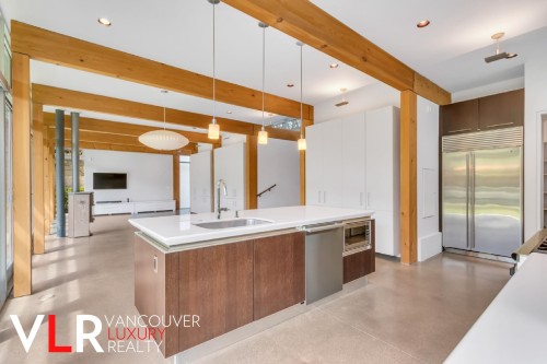 4883 College Highroad, Vancouver, BC 