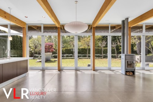 4883 College Highroad, Vancouver, BC 