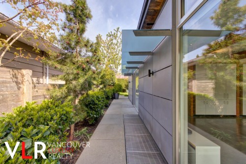 4883 College Highroad, Vancouver, BC 