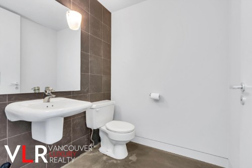 4883 College Highroad, Vancouver, BC 
