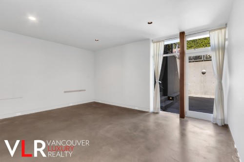 4883 College Highroad, Vancouver, BC 