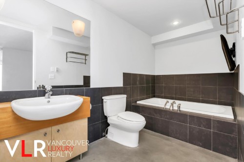 4883 College Highroad, Vancouver, BC 