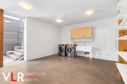 4883 College Highroad, Vancouver, BC 