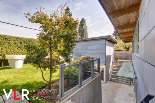4883 College Highroad, Vancouver, BC 