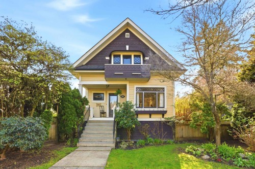 416 Second Street  New Westminster, BC V3L 2L4