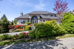 3022 Plateau Boulevard  Coquitlam, BC V3E 2W7