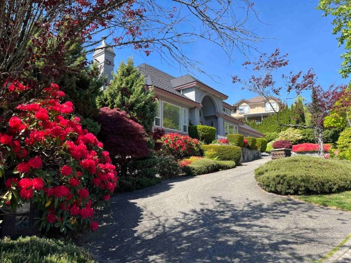 3022 Plateau Boulevard, Coquitlam, BC 