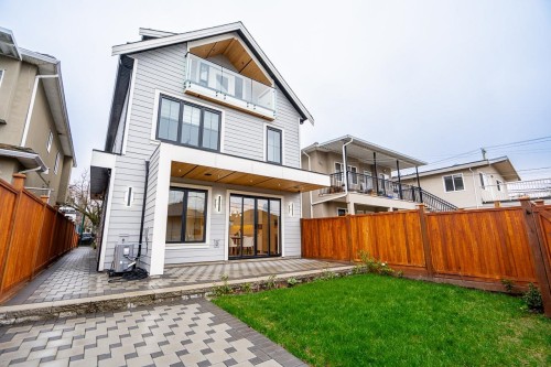 2-150 51St Avenue E, Vancouver, BC 