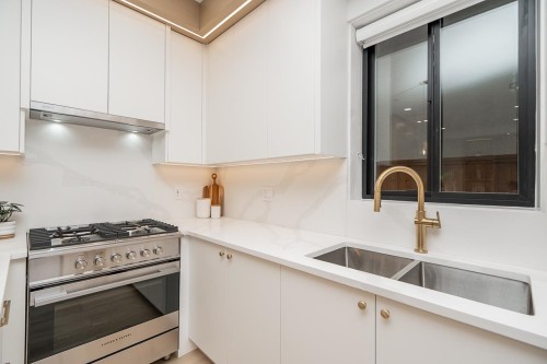 2-150 51St Avenue E, Vancouver, BC 