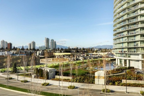 303-7683 Park Crescent, Burnaby, BC 