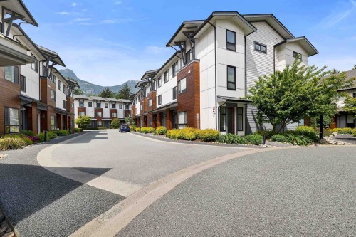 64-1188 Main Street  Squamish, BC V8B 0Z3