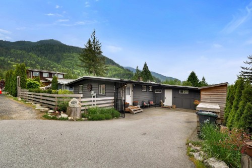 624 Lower Crescent, Britannia Beach, BC 
