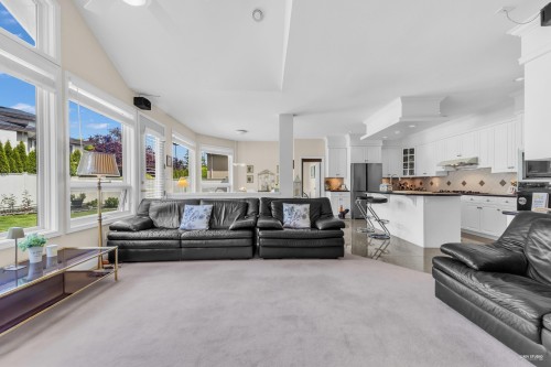 7591 Tweedsmuir Avenue, Richmond, BC 