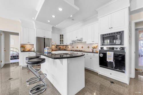 7591 Tweedsmuir Avenue, Richmond, BC 