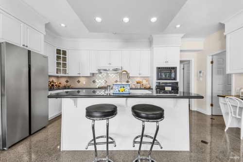 7591 Tweedsmuir Avenue, Richmond, BC 