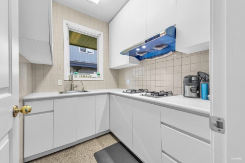 7591 Tweedsmuir Avenue, Richmond, BC 