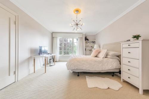 1850 Mathers Avenue, West Vancouver, BC 