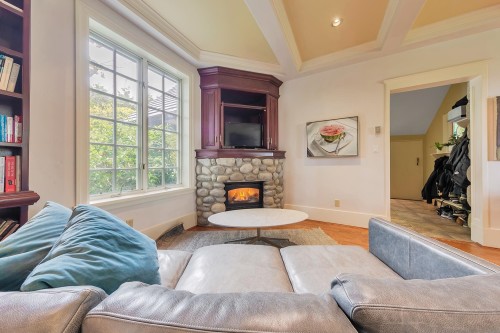 1850 Mathers Avenue, West Vancouver, BC 