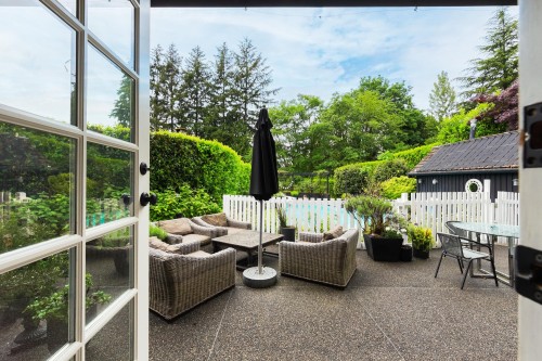 1850 Mathers Avenue, West Vancouver, BC 