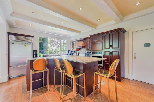 1850 Mathers Avenue, West Vancouver, BC 
