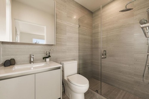 692 29Th Avenue W, Vancouver, BC 