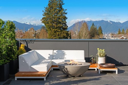 692 29Th Avenue W, Vancouver, BC 