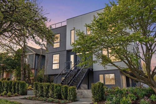 692 29Th Avenue W, Vancouver, BC 